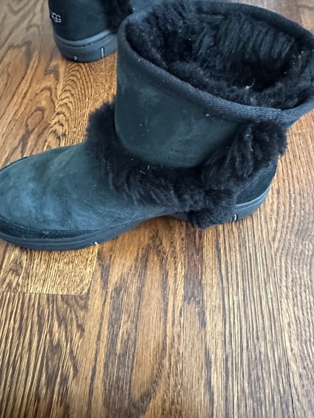 UGG Black Short Shearling Boot with Pom Detail - Picture 6 of 10